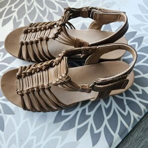 Womens sandals Baretraps size 7.5